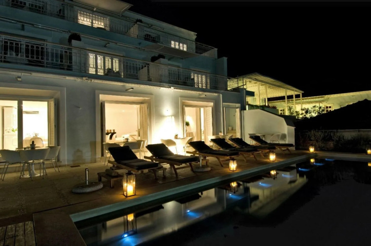 Perantzada Art Hotel