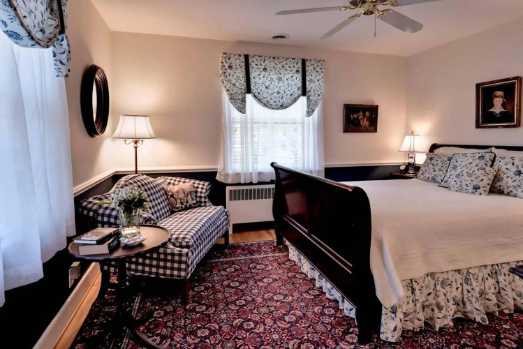 Bentley Manor Inn — фото 4
