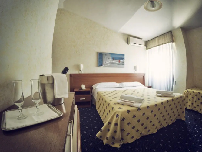 Hotel Capri — фото 4