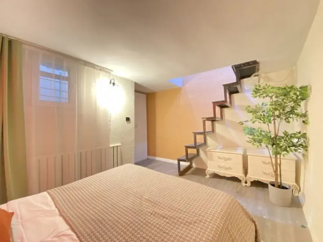 Refreshing Duplex Flat With Jacuzzi in Sisli — фото 4