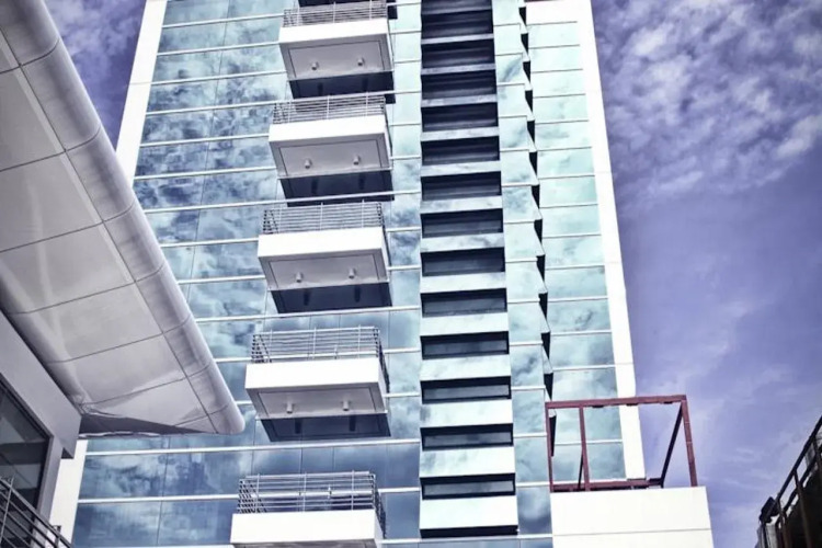 Allure Hotel & Suites