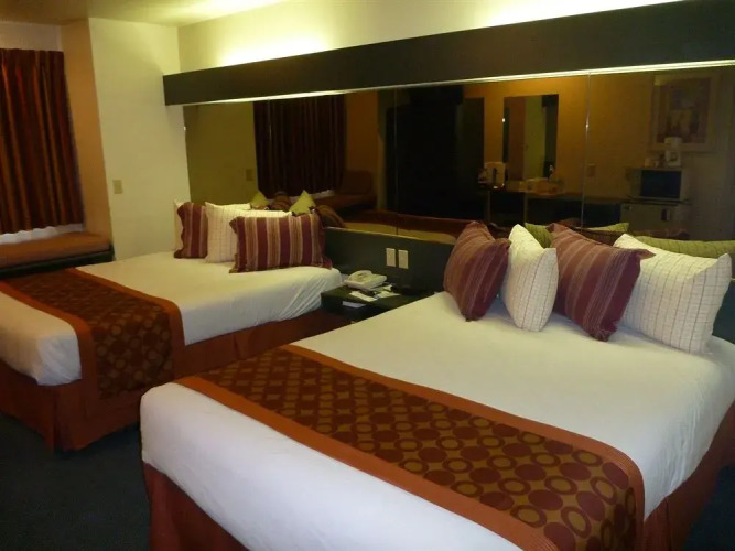 Rodeway Inn & Suites — фото 4