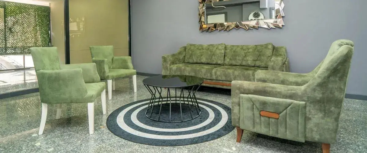 216 Palace Suite