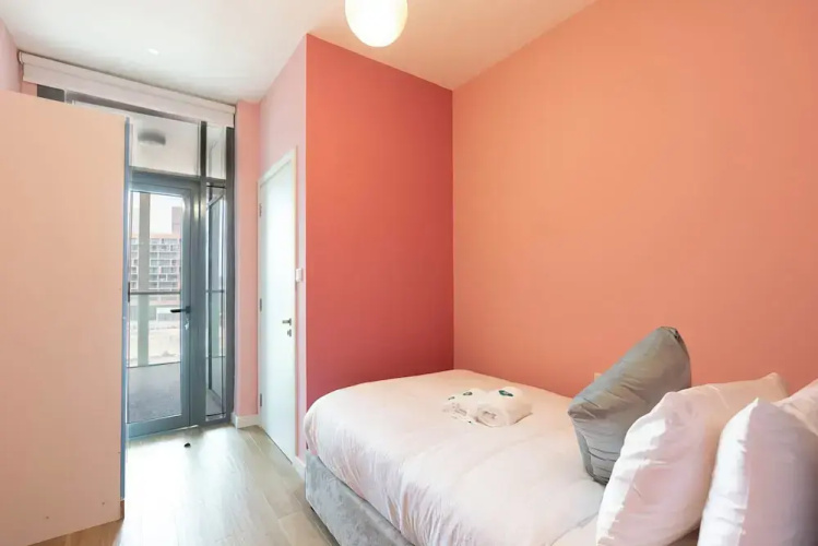 Bloomfields Iconic 2BR Duplex Apartment — фото 2