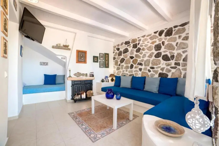 Moschatos Beach House