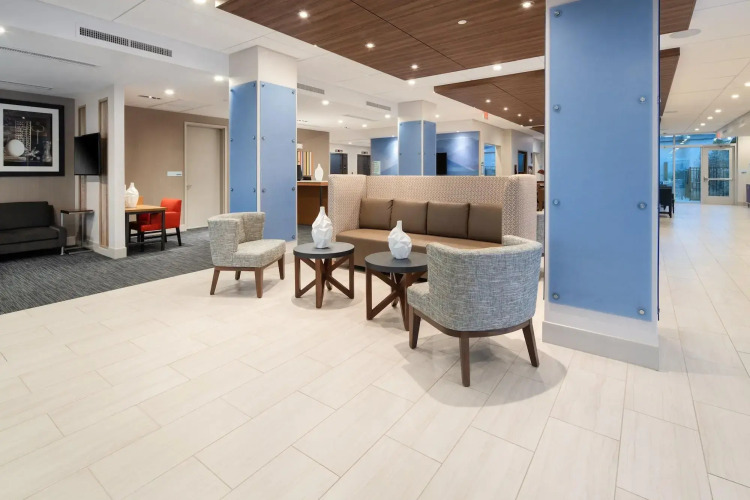 Holiday Inn Express & Suites Murrieta by IHG