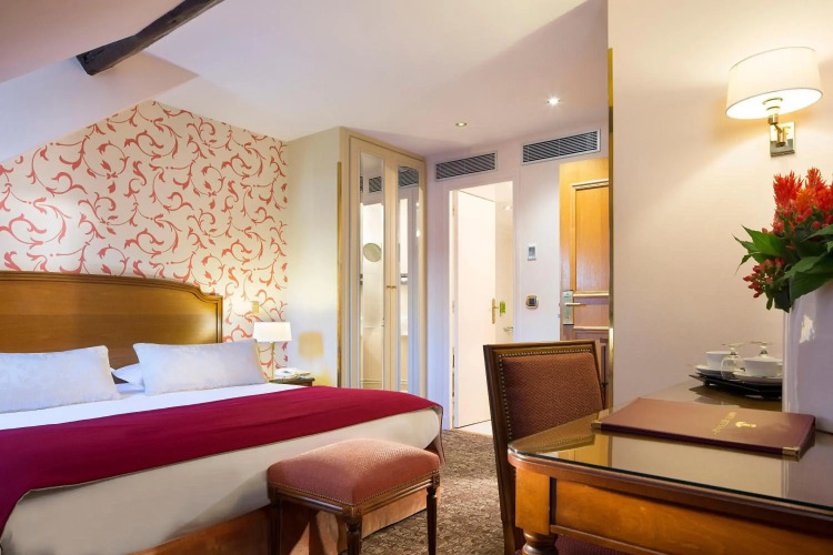 Hotel Queen Mary Paris