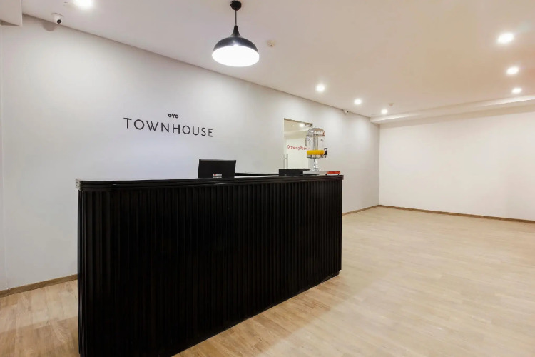 OYO Townhouse RCC Elite 265 Begumpet