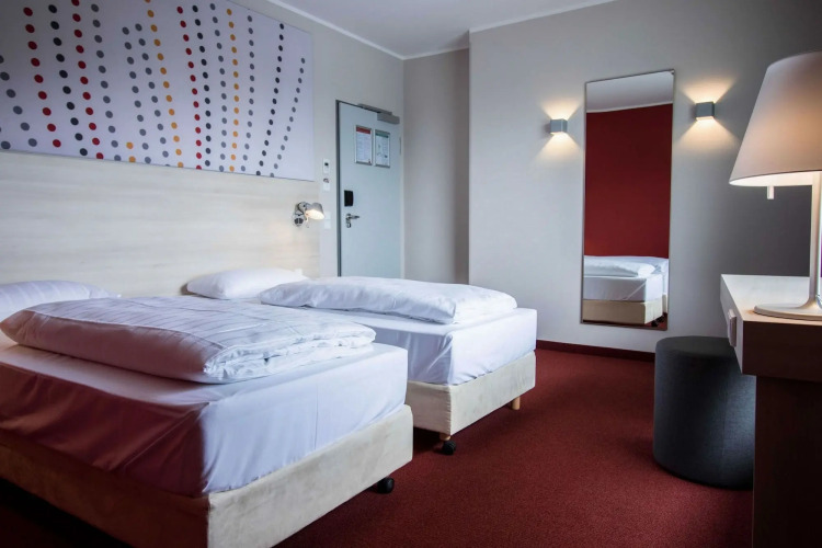 Serways Hotel Remscheid — фото 5