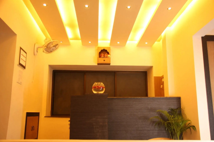 Hotel Trimoorti