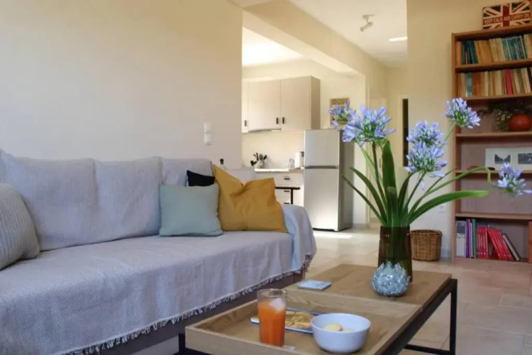 Aretis St Apartment — фото 2