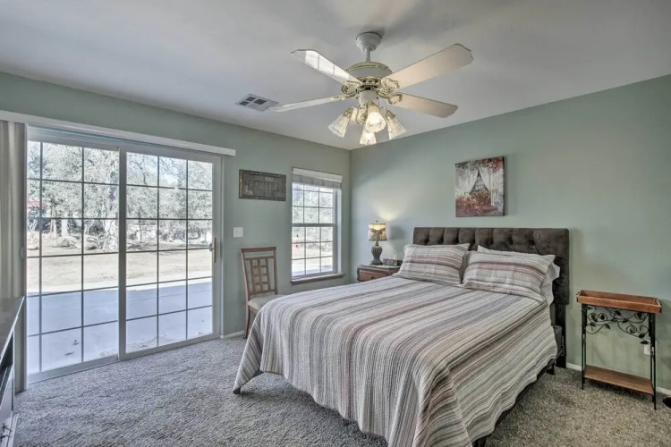 Welcoming Tehachapi Home w/ Deck & Grill! — фото 3