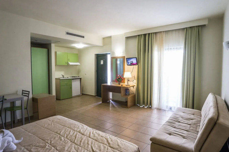 Athina Beach Hotel — фото 3