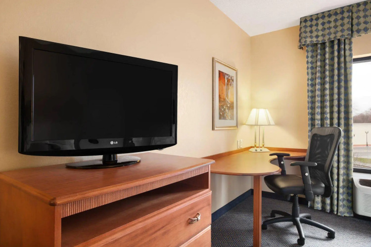 Hampton Inn Geneva — фото 3
