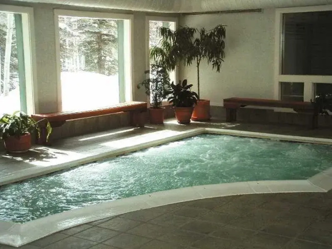The Pines Condominiums — фото 3