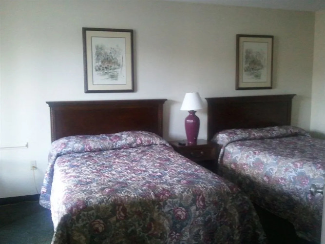 Quarterpath Inn & Suites — фото 2