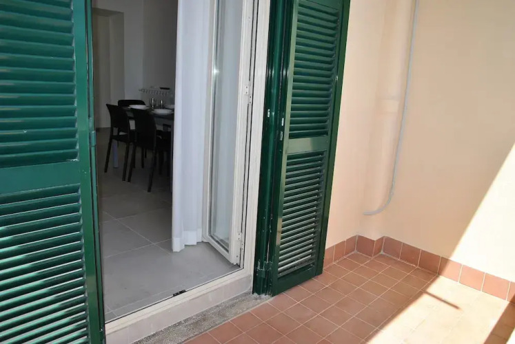 Sea Breeze Seafront Flat — фото 4