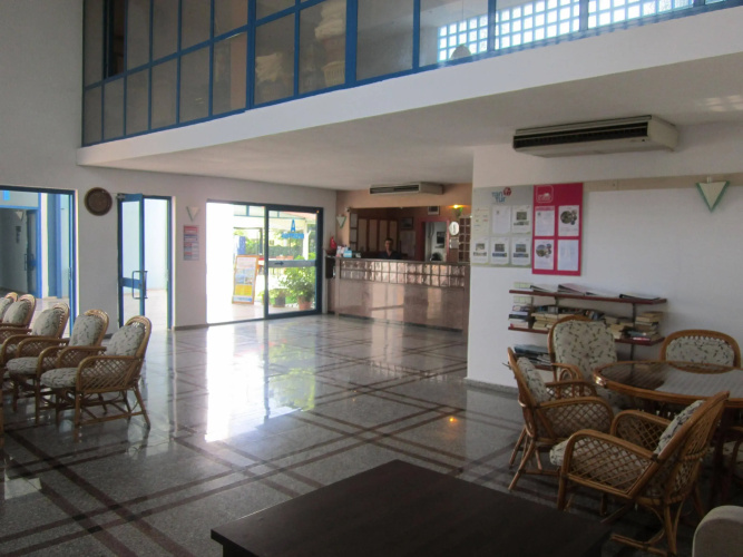 Aymes Hotel — фото 2