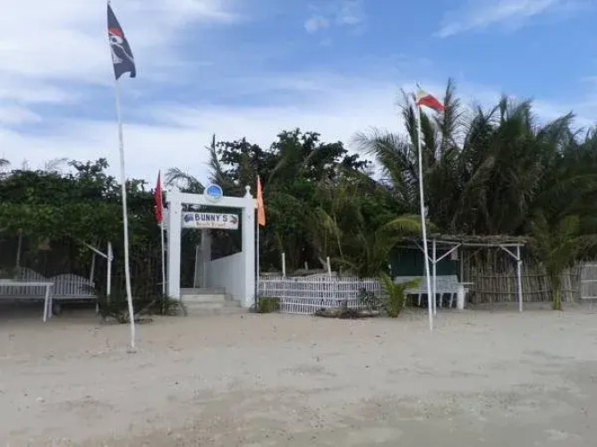 Bunnys Beach Resort — фото 2