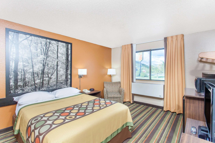 Super 8 by Wyndham Norton VA