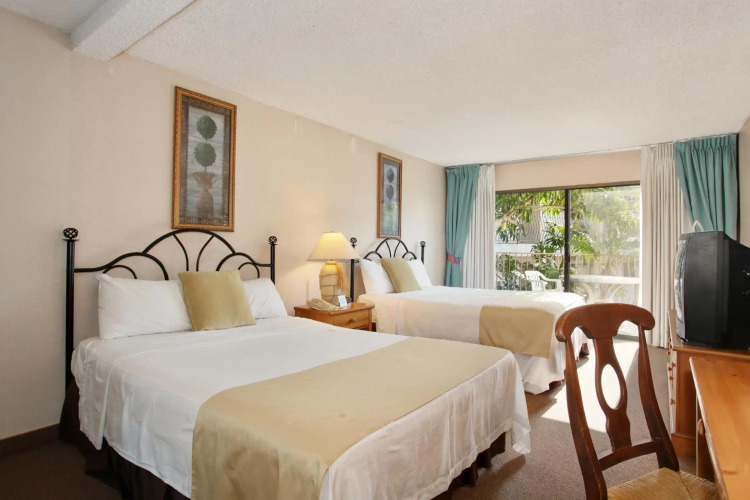Oceanside Marina Suites — фото 2