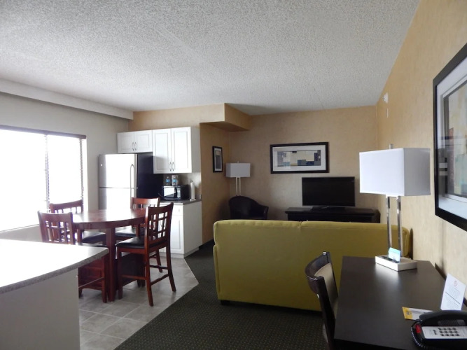 Days Inn Cranbrook — фото 2