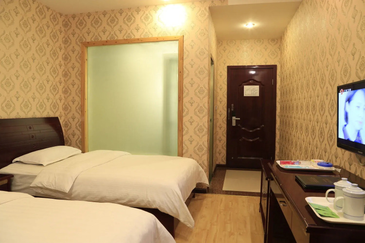 Mount Emei Happy Hotel — фото 3
