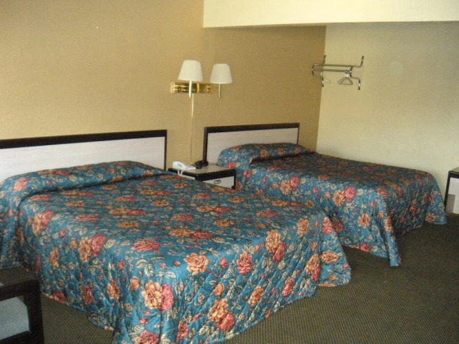 Lone Pine Budget Inn — фото 3