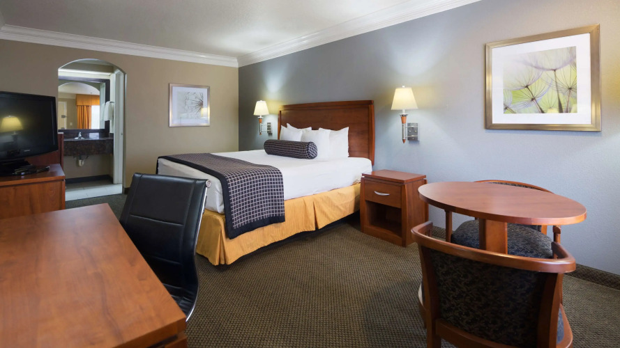 Best Western Angleton Inn — фото 2