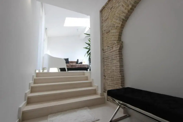4K Centre Apartment — фото 3