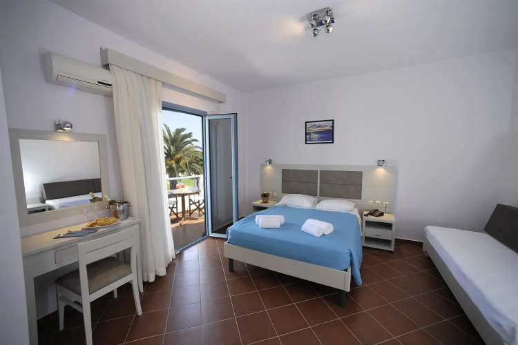 Skiros Palace Hotel — фото 3