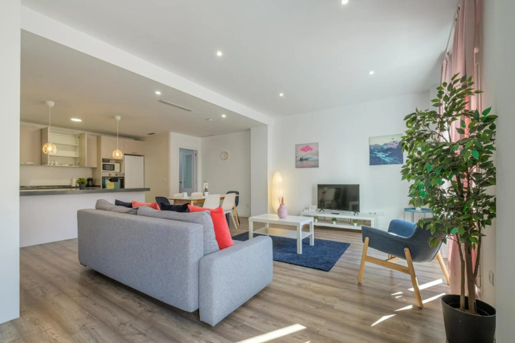 Modern, Stylish Apartment — фото 2