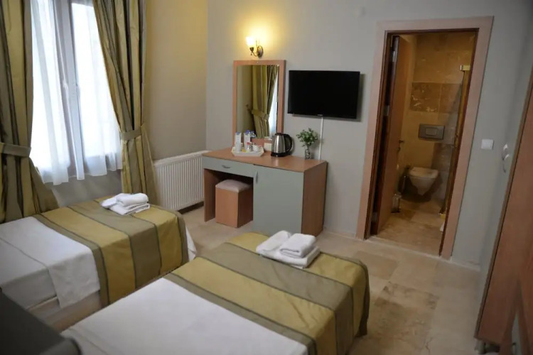 Ebruli Otel Cunda — фото 2