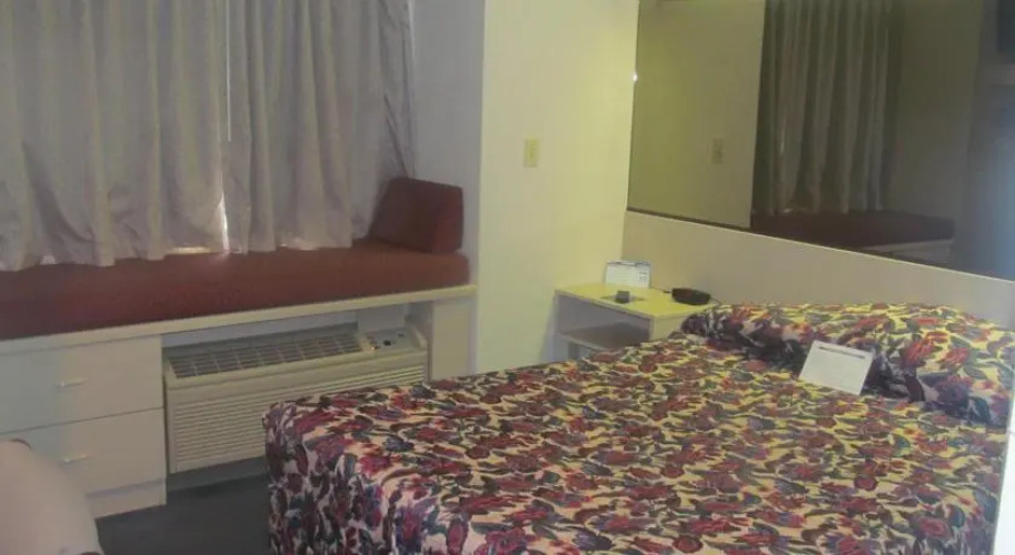 Microtel Inn Champaign — фото 5