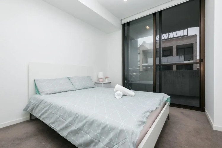 Spacious Bright Apartment — фото 3