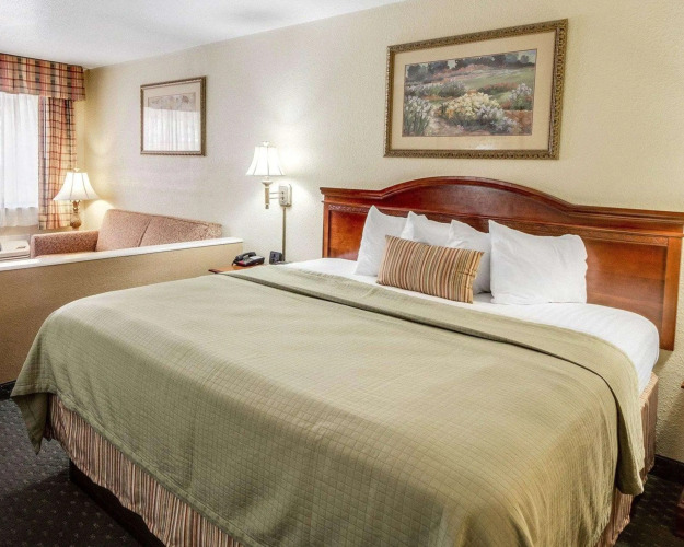 Econo Lodge Inn & Suites Eagle Pass — фото 3