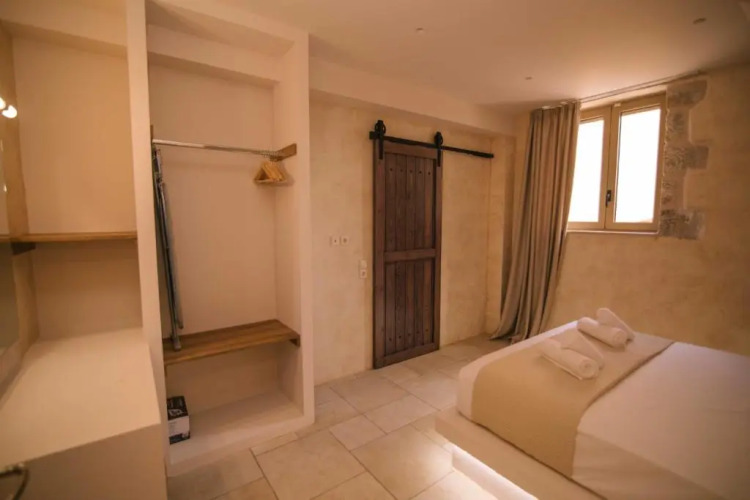 Mani Luxury Suites — фото 3