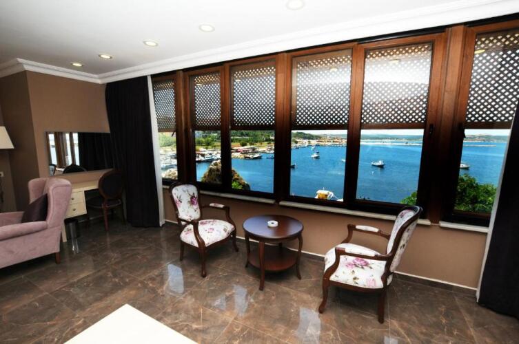 Phellos Suites — фото 5