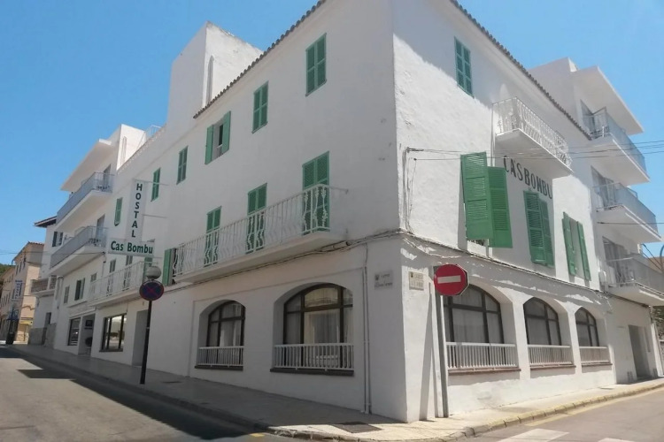 Hostal Ca's Bombu