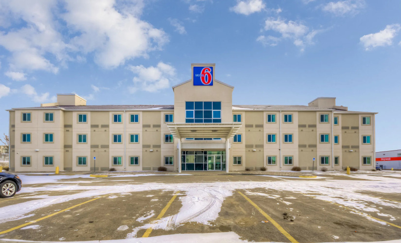Super 8 by Wyndham Estevan
