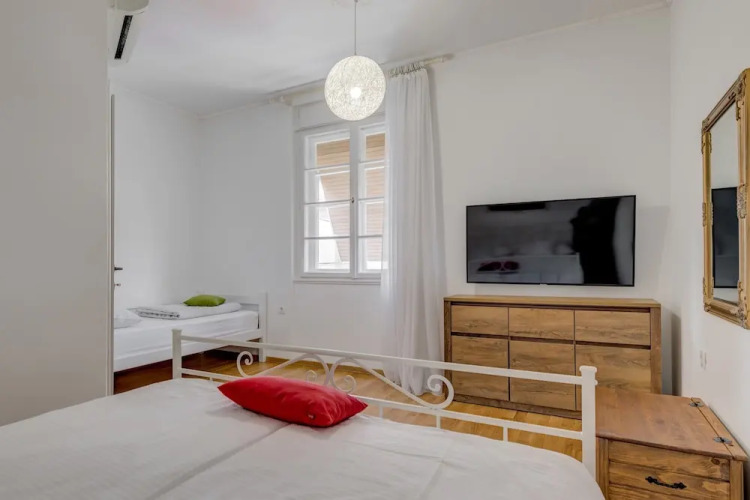 Apartment Dinka with terrace — фото 5