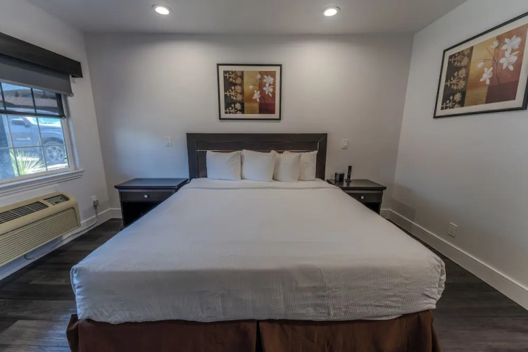 Monterey Surf Inn — фото 4