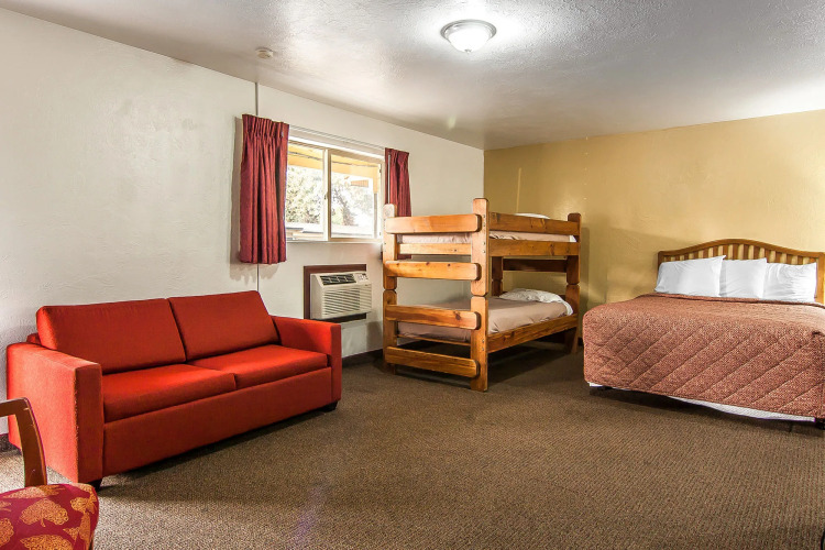 Rodeway Inn & Suites — фото 4