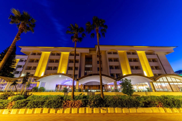 Faros Premium Beach Hotel