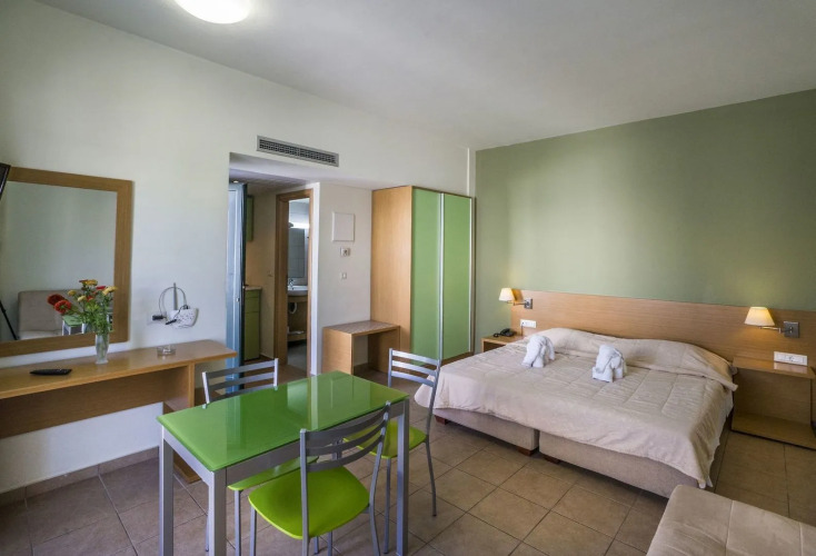 Athina Beach Hotel — фото 5