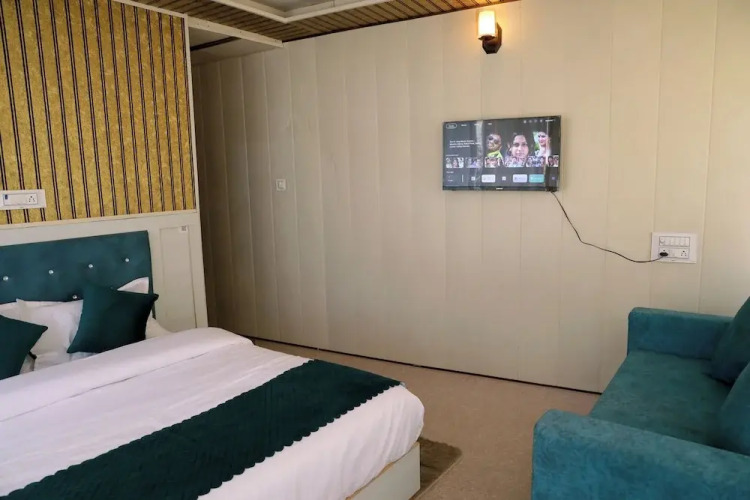 Ditya Destiny's JK River View Resort — фото 4