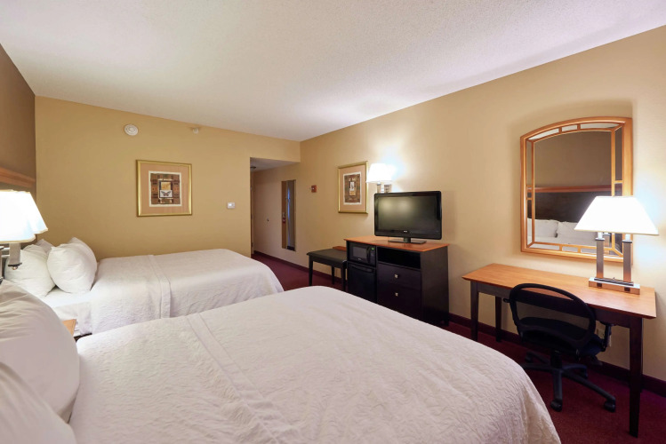 Hampton Inn Massillon — фото 5