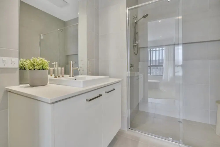 Oceanview Luxury With Dedicated Workspace — фото 4
