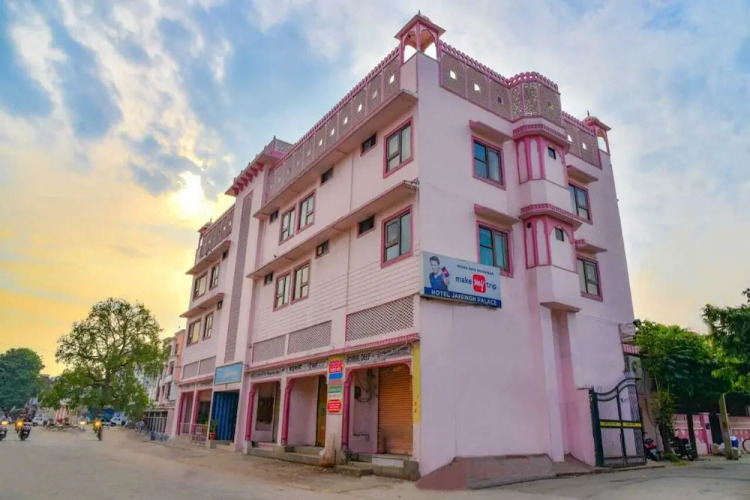 Hotel Jai Singh Palace