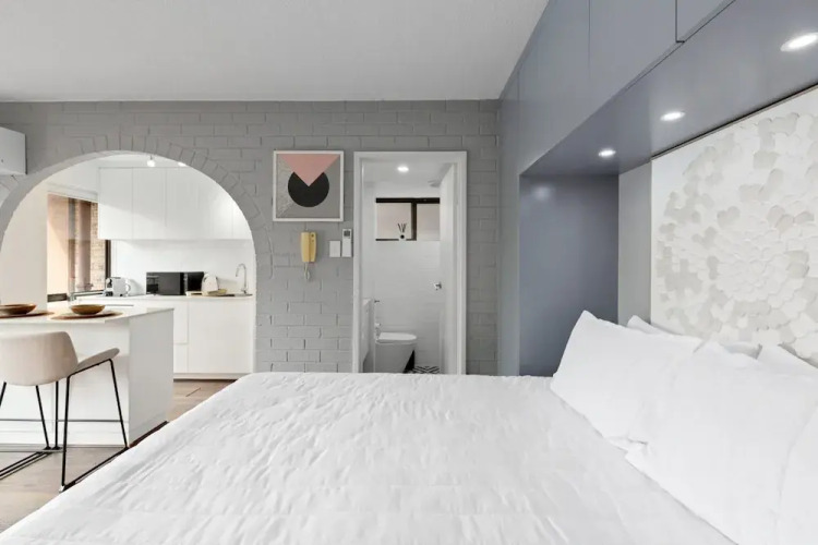 Chic Studio With Pool Overlooking the City — фото 5
